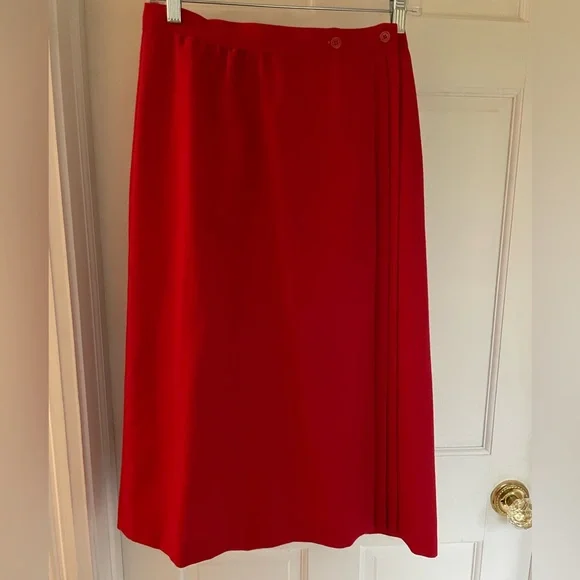 Vintage red wrap skirt size 16 - Picture 3 of 10
